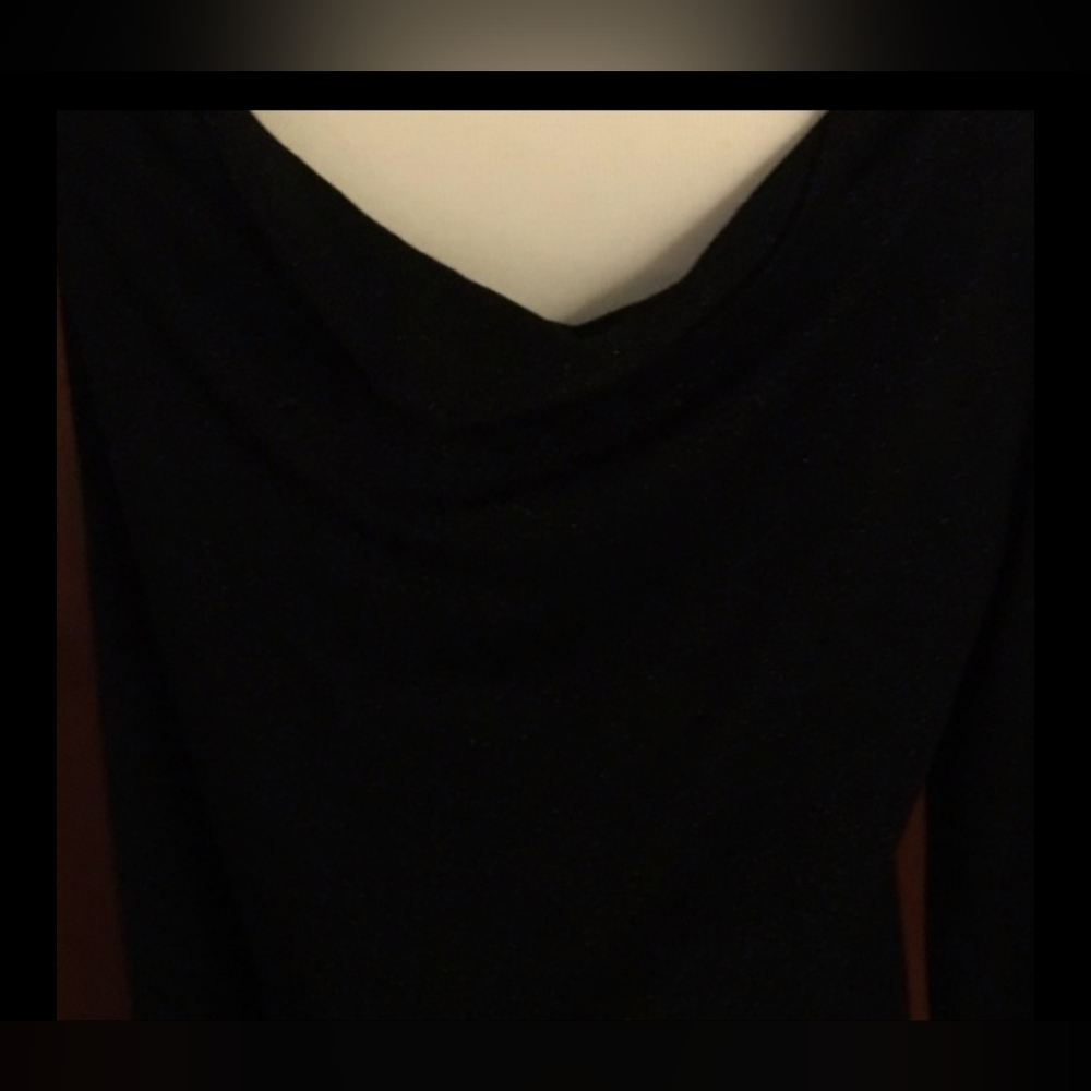 NWOT! MICHAEL KORS BLACK SPARKLE TOP WITH ACCESSORY - Picture 7 of 10